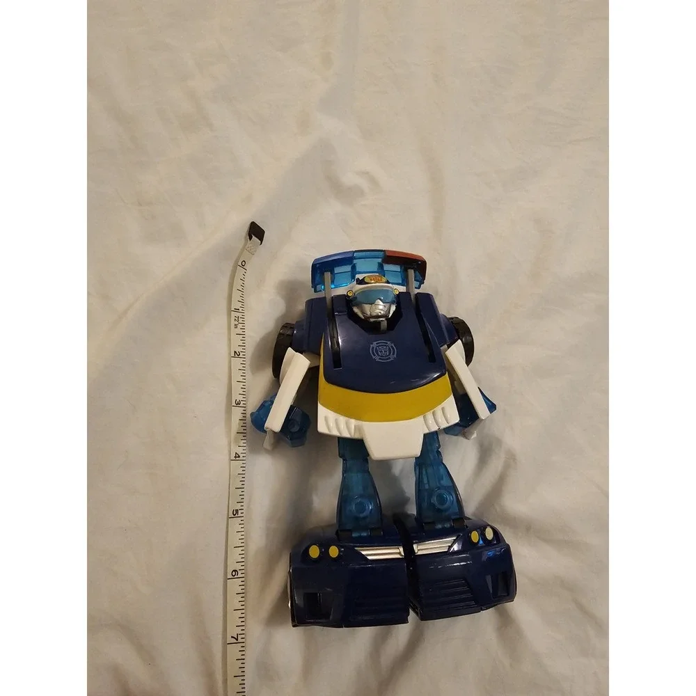 Playskool Heroes Rescue Bots Chase the Police-Bot Transformer Figure Used‎